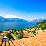 Apartment Parco Belmonte: Vista Fantastica Brezzo